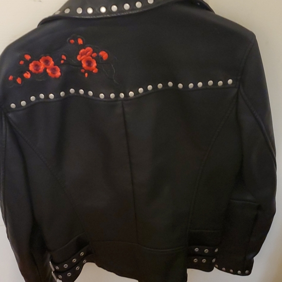 Black Zara jacket with roses 🌹 - Picture 6 of 8